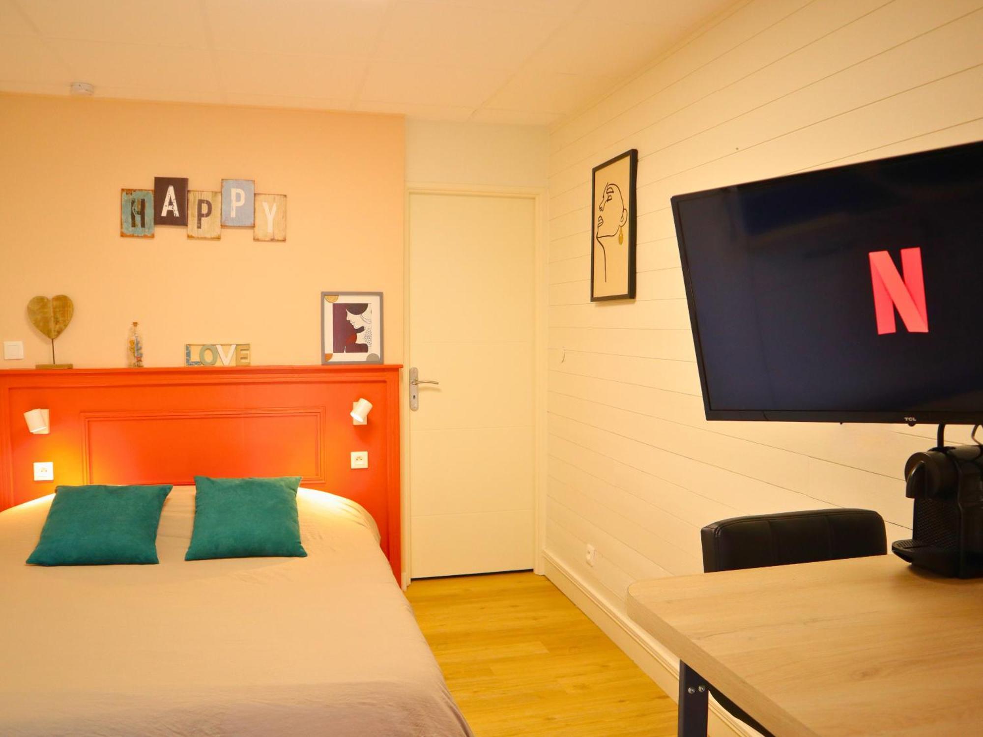 Studio Moderne Et Tout Equipe Au Coeur De Bourbourg - Gare A Proximite Kültér fotó