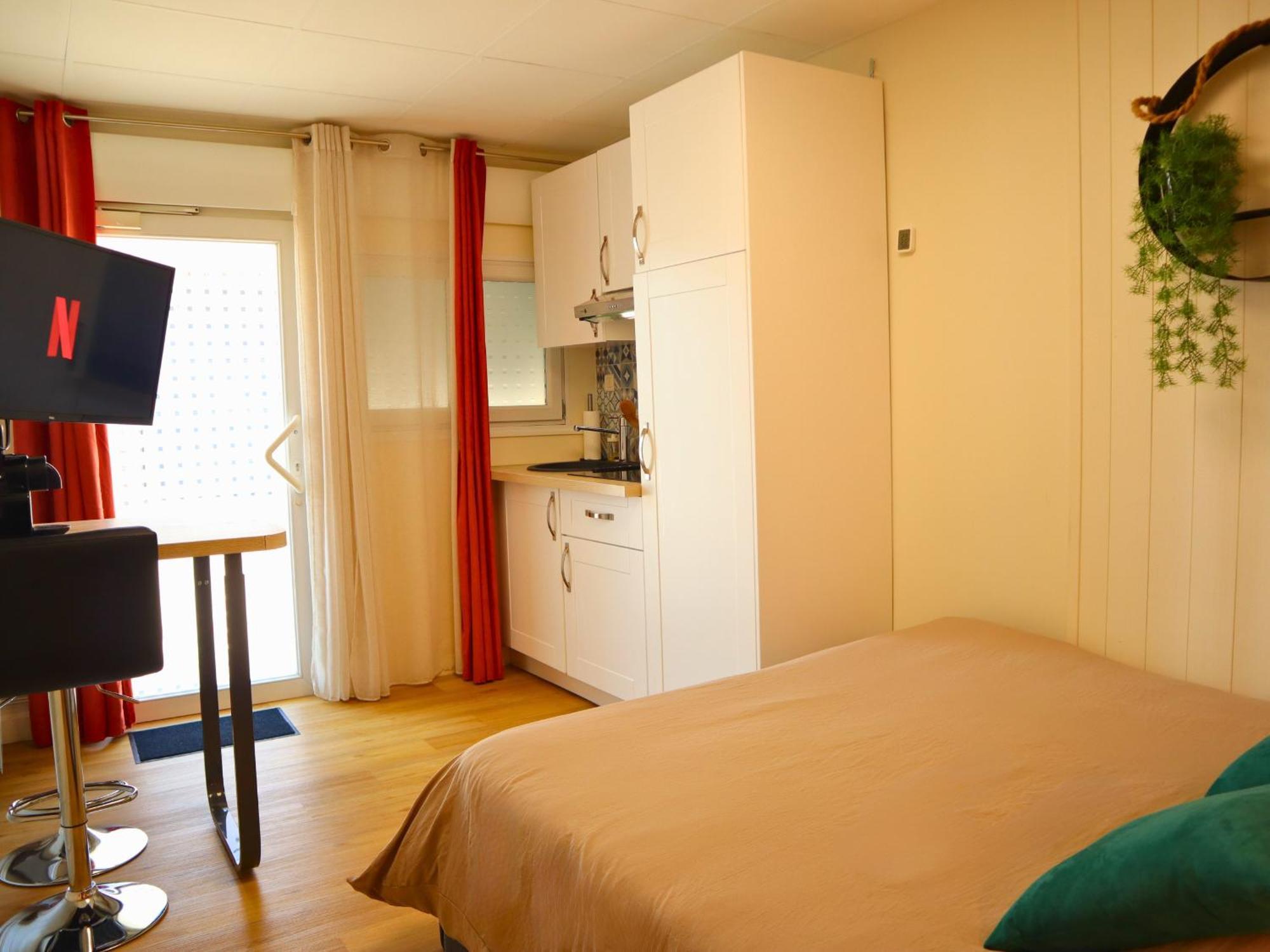 Studio Moderne Et Tout Equipe Au Coeur De Bourbourg - Gare A Proximite Kültér fotó